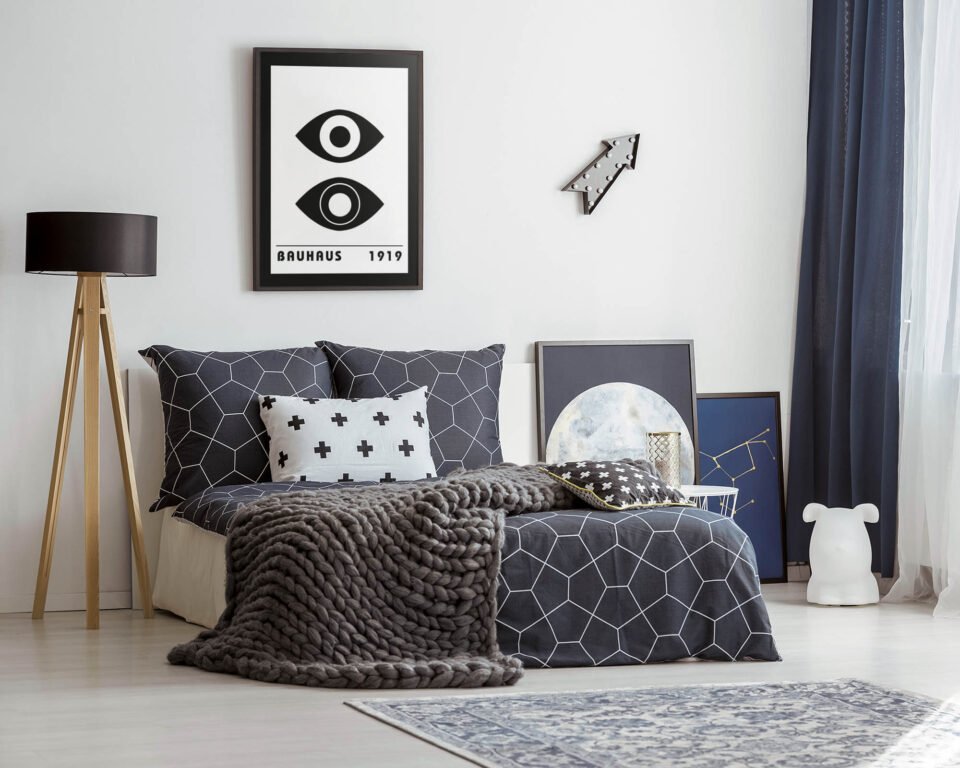 Modernist Eyes - Image 2
