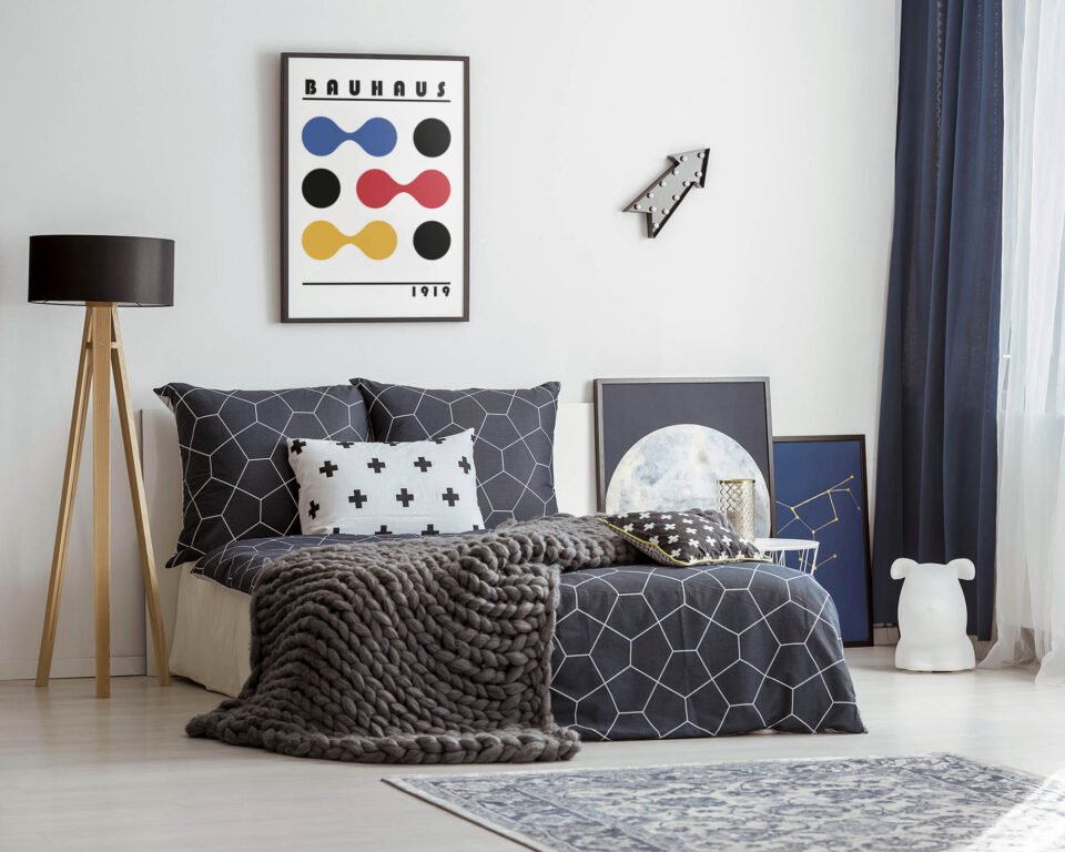 Primary Colours - Image 2