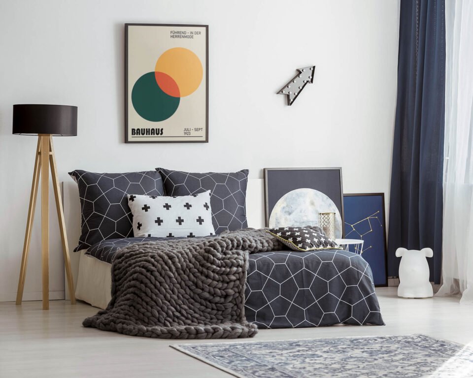 Modernist Circles - Image 2